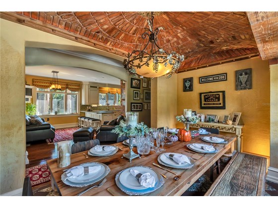 An inviting environment for an intimate meal - Single Family Home for sale at 5030 Sunrise Dr S, St Petersburg, FL 33705 - MLS Number is U8146766