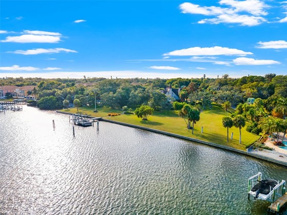 400 ft of linear waterfront - Single Family Home for sale at 5030 Sunrise Dr S, St Petersburg, FL 33705 - MLS Number is U8146766