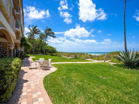 Single Family Home for sale at 3105 Gulf Of Mexico Dr, Longboat Key, FL 34228 - MLS Number is A4499439