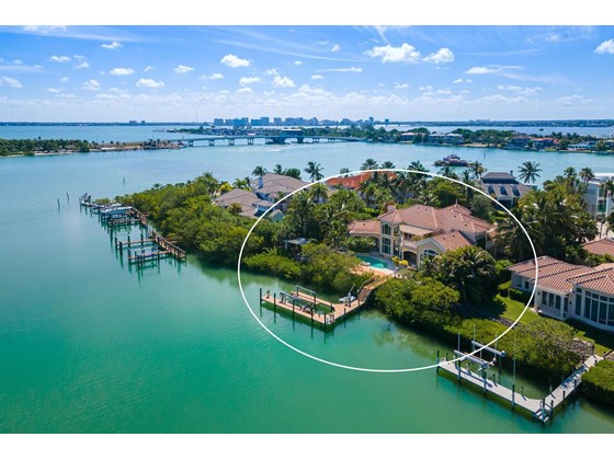 Seller's Property Disclosure - Single Family Home for sale at 25 Lighthouse Point Dr, Longboat Key, FL 34228 - MLS Number is A4503359
