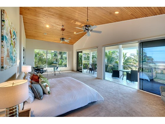 Master Bedroom - Single Family Home for sale at 113 N Polk Dr, Sarasota, FL 34236 - MLS Number is A4514338