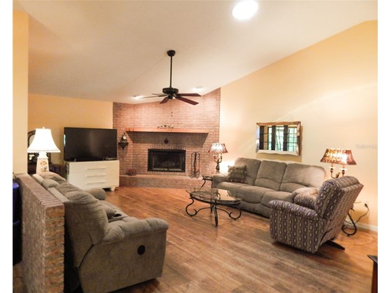 Family Room - Single Family Home for sale at 6924 Arbor Oaks Cir, Bradenton, FL 34209 - MLS Number is A4521337